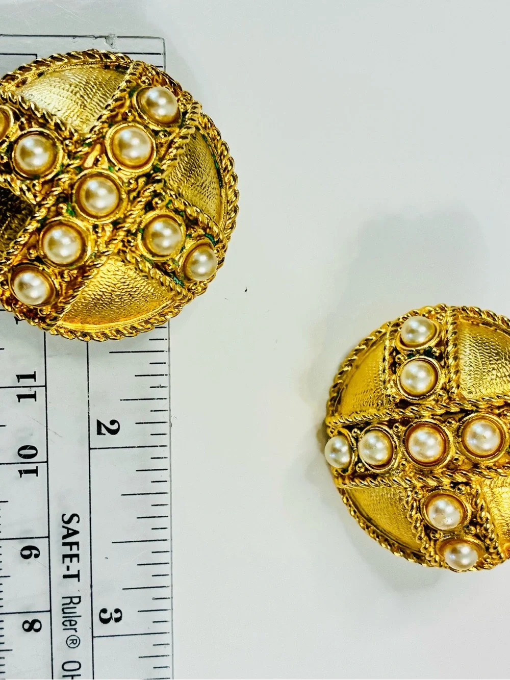 VTG 90s Classiques Entier Gold-Tone Pearled Button Earrings Business Casual
